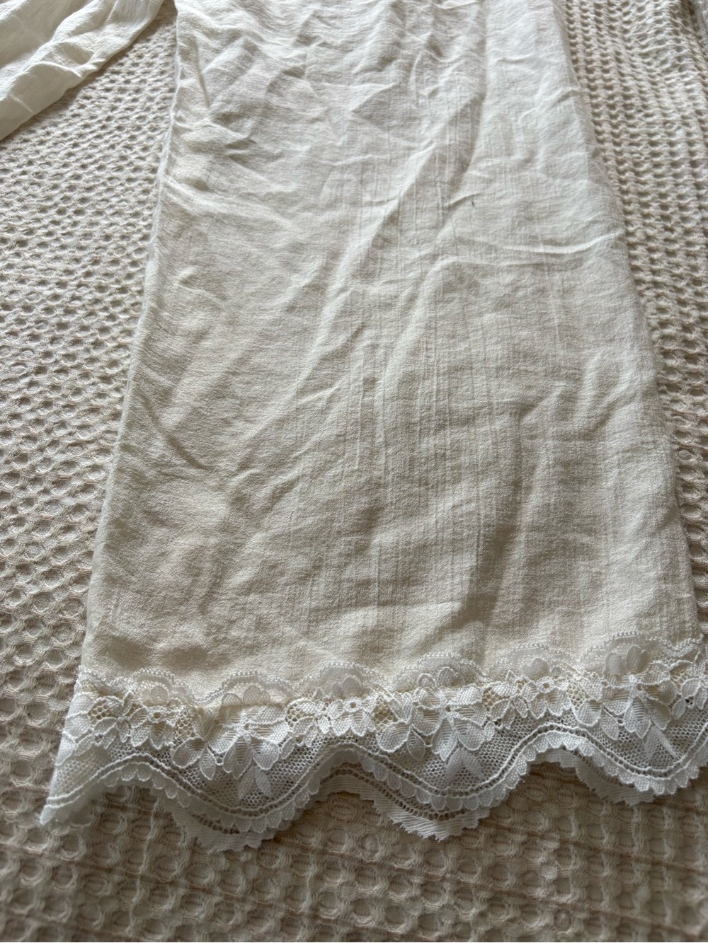 Cream Lace-Trim Gauze Lounge Pants Resort Wear Size Medium Wide Leg - Picture 6 of 7